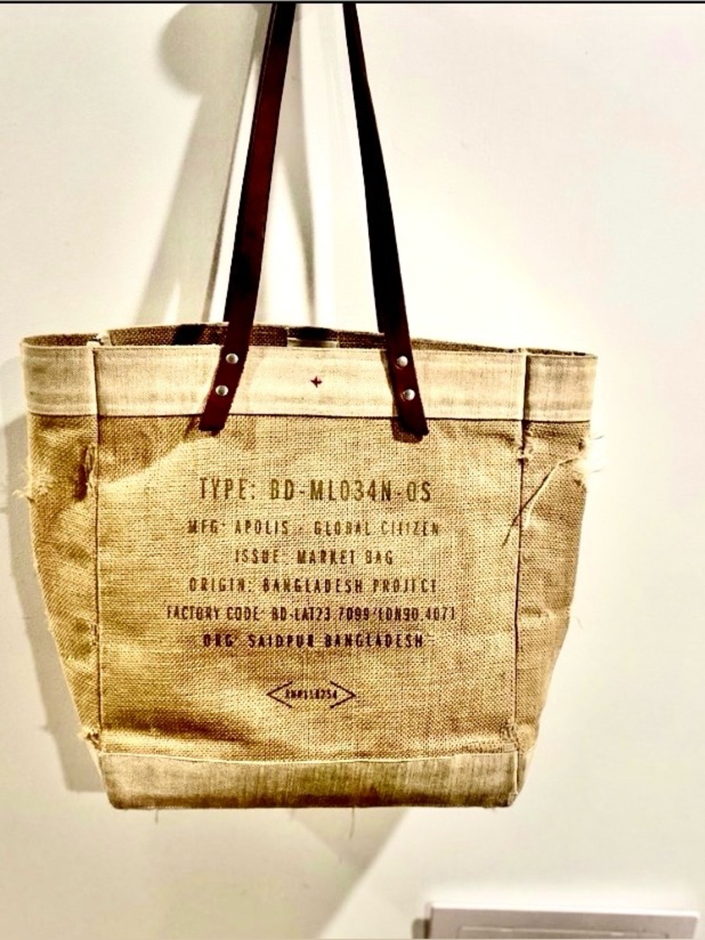 Stylish Tan Tote Bag KC MO   Distressed bag very cool and strong